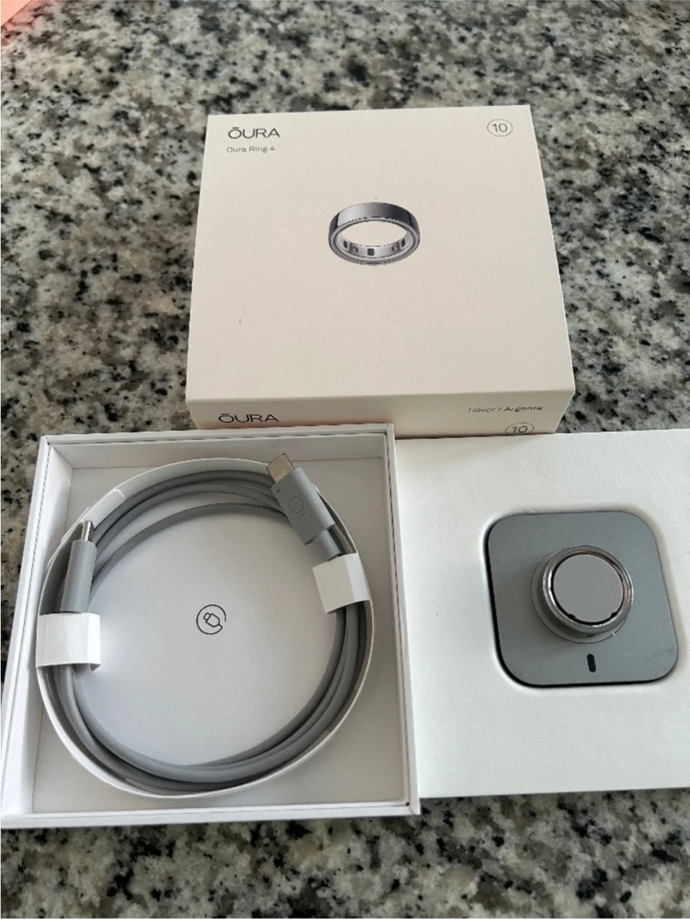 Oura Ring 4 size 10 with original charger and new charger